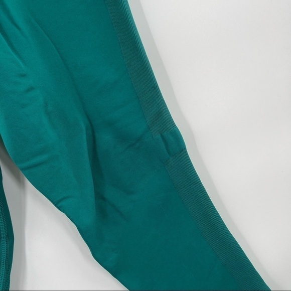 LULULEMON zone in tight forage teal size 6 - Picture 9 of 13